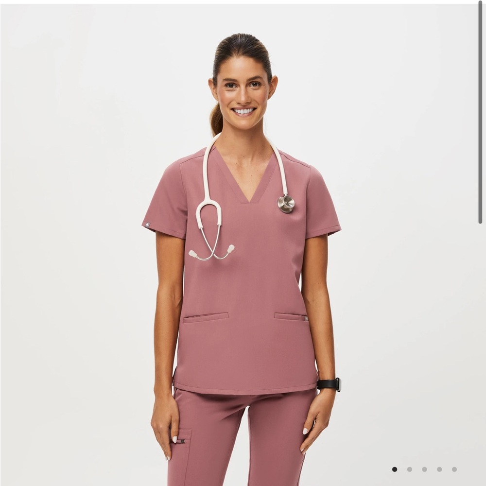 FIGS Casma Three-Pocket Scrub Top Mauve XXS scrub shirt pink